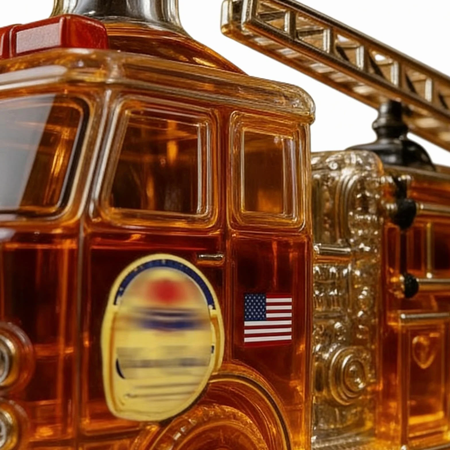 Karafka do alkoholu, 14,5x6x9,5 cm Ręcznie rzeźbiona butelka wina, 300 ml Szklana karafka do whiskey w kształcie strażackiego wozu na urodziny taty, brata, przyjęcie, bar, do domu