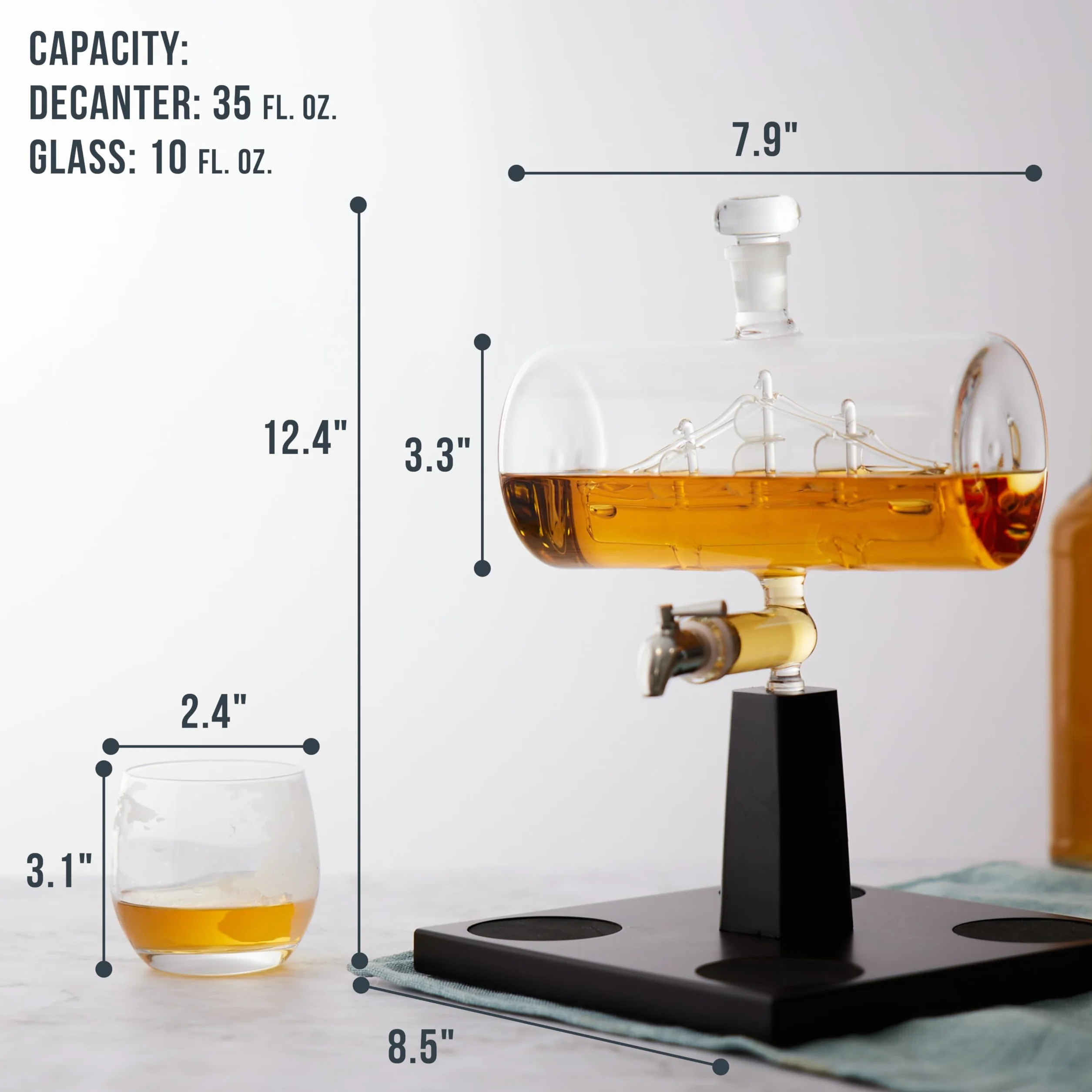 Oak & Steel - Karafka do Whisky (Statek, 1000ml) z Kranem ze Stali Nierdzewnej i 4 Szklankami Whisky (300ml) - Prezent dla Mężczyzn, Urodziny, Dzień Ojca, Boże Narodzenie