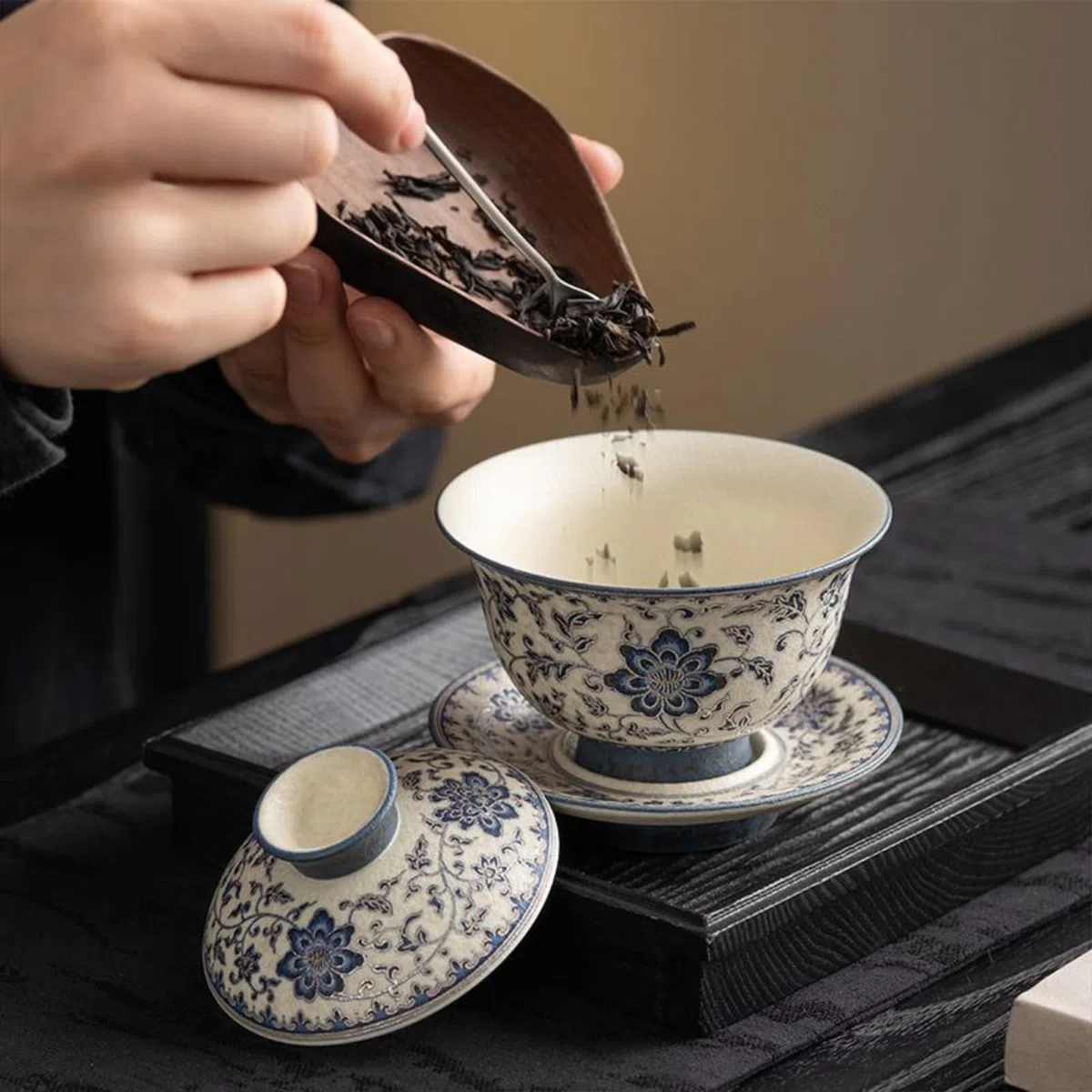 Niebieski i biały spleciony lotos ceramiczny Gaiwan, 180 ml, 170 ml, z pokrywką zestaw do herbaty Kung Fu