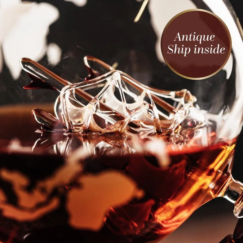Karafka do whiskey, karafka z globusem do alkoholu, duża karafka dla mężczyzn i kobiet z drewnianą podstawą, spersonalizowany zestaw z 4 szklankami na alkohol, do szkockiej, burbonu, brandy, wódki